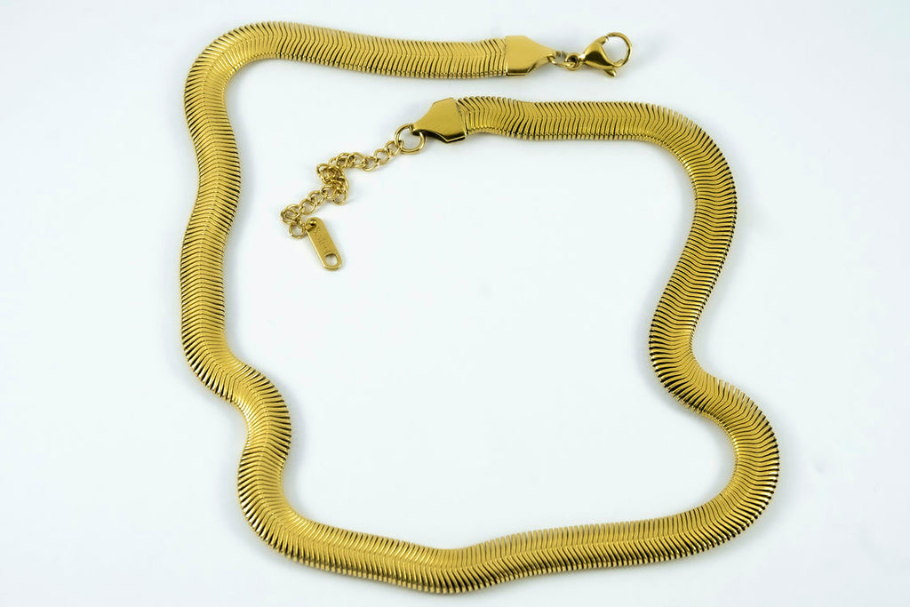 CHUNKY SNAKE NECKLACE image 2