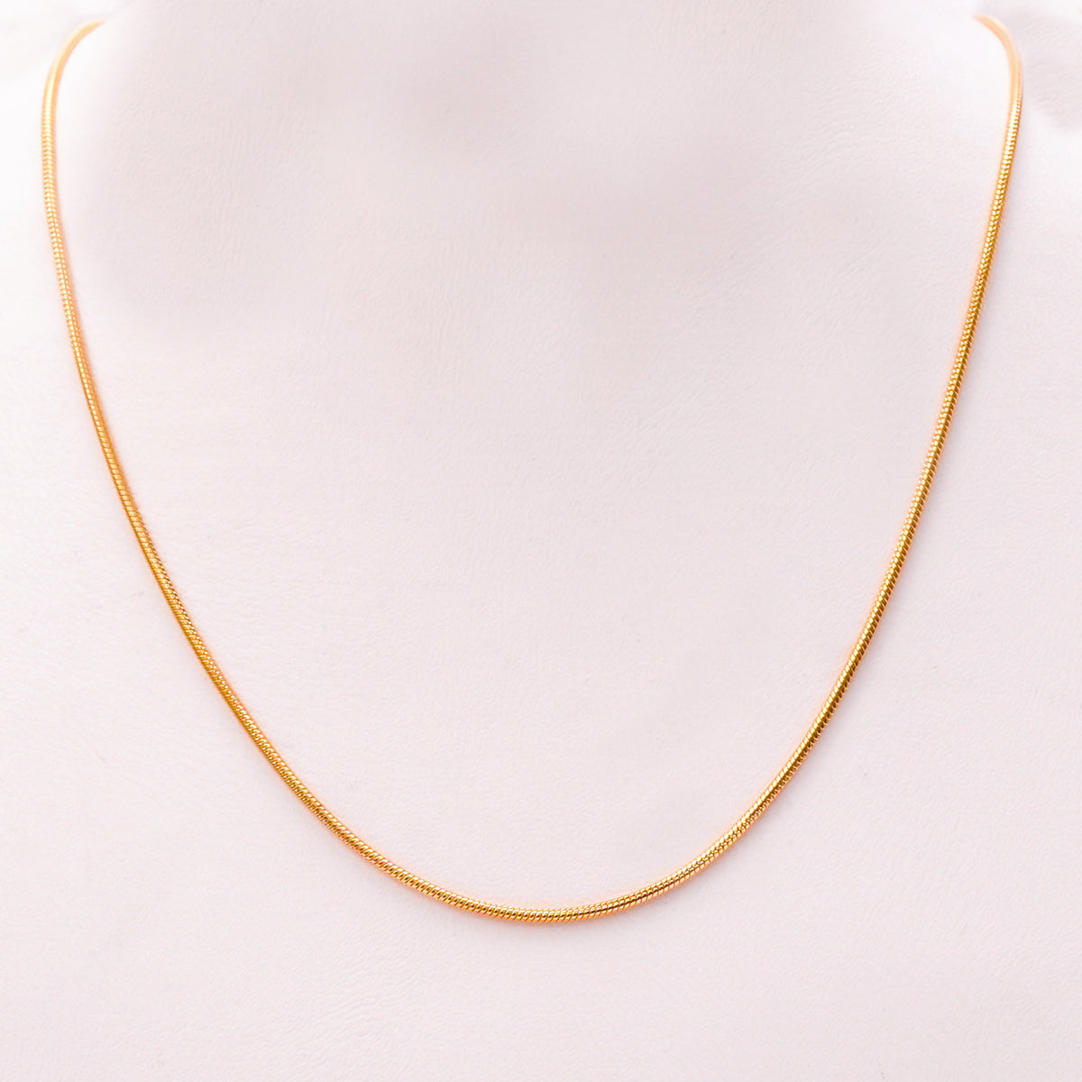 SNAKE CHAIN NECKLACE image 1