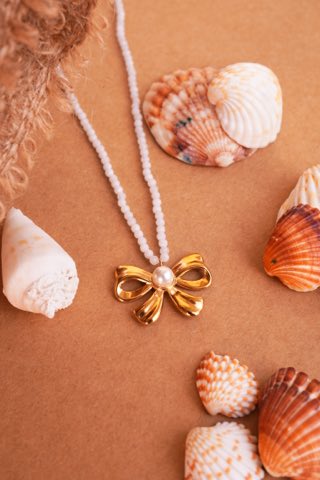 GLACIER PEARL NECKLACE