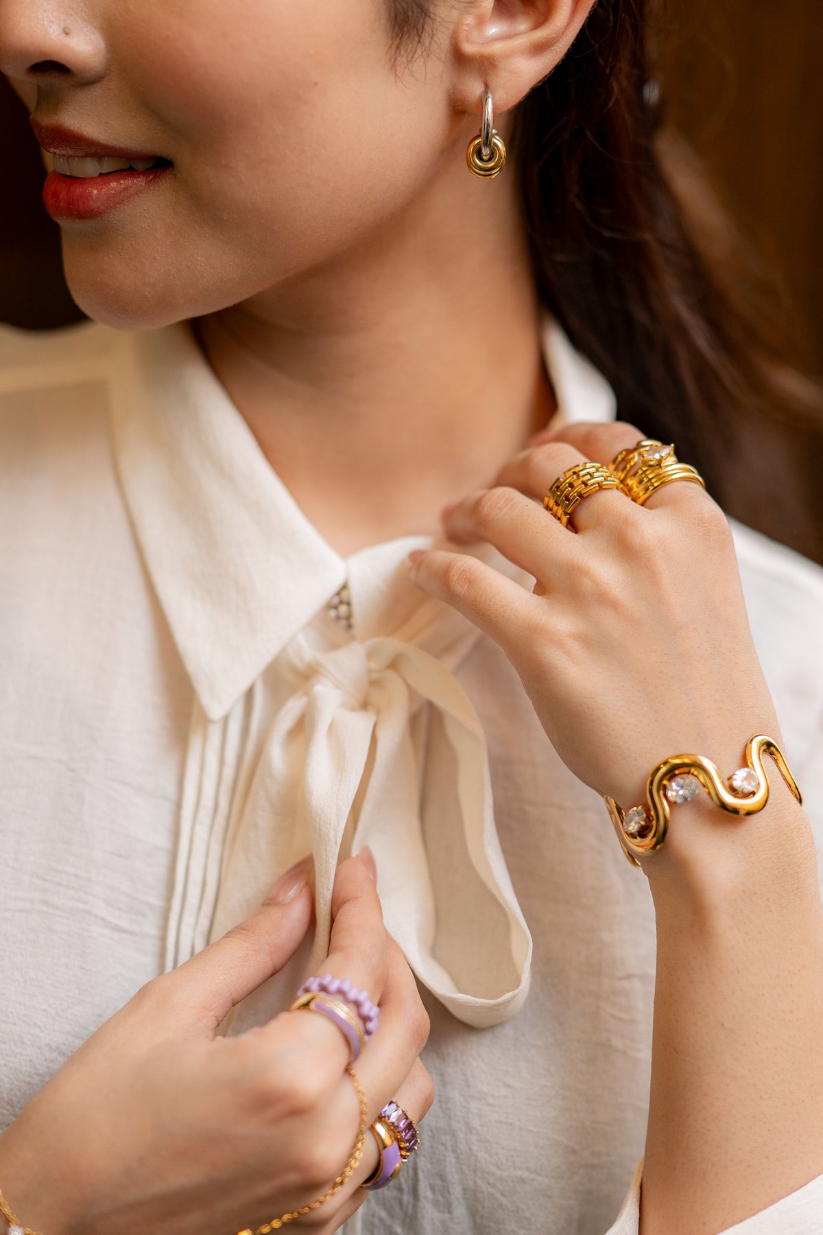 HALO GOLD HANDCUFF