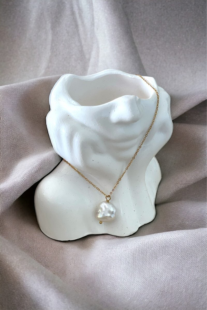 IRREGULAR PEARL NECKLACE image 0