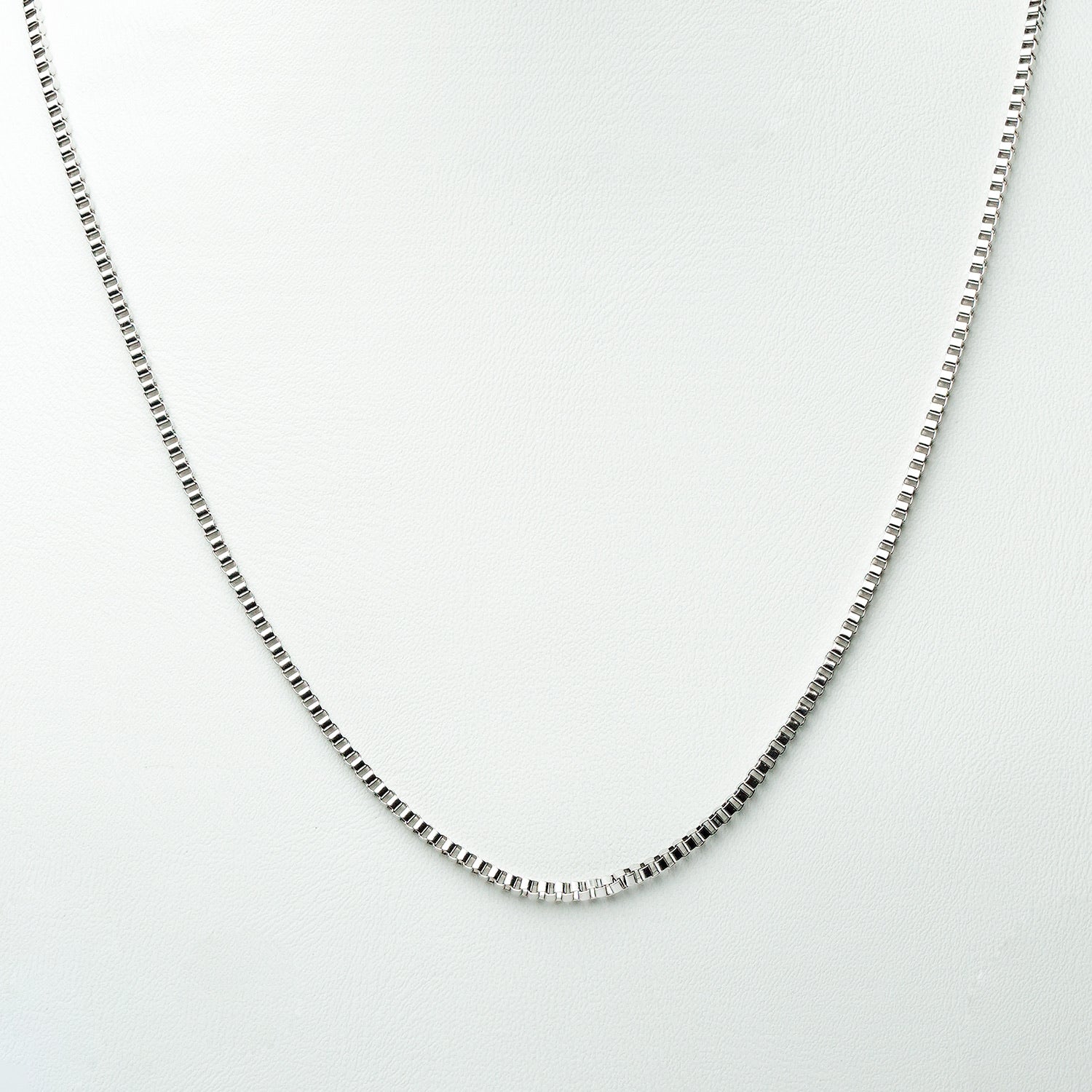 BOX CHAIN NECKLACE image 0